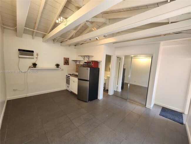 Building Photo - 315 Walnut St