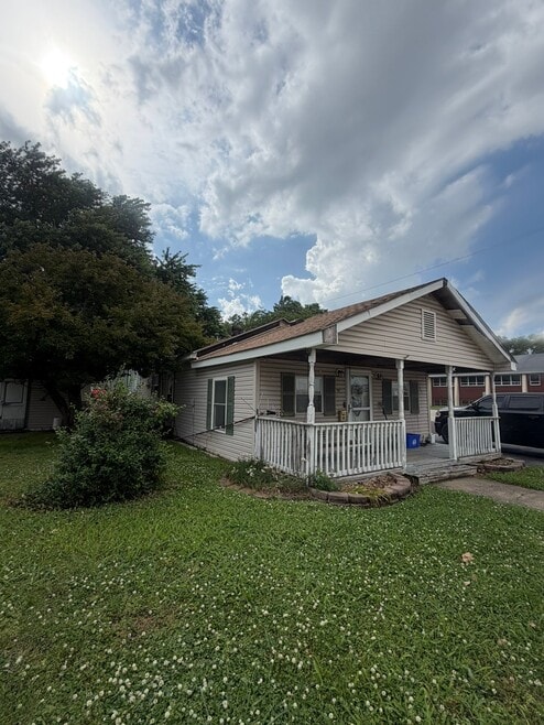 Building Photo - 707 N Delmar Ave