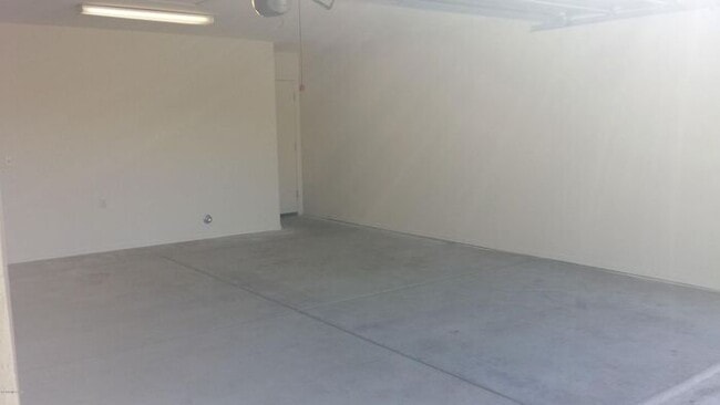 Building Photo - Spacious Marana Living with Loft & Low-Maintenance Appeal