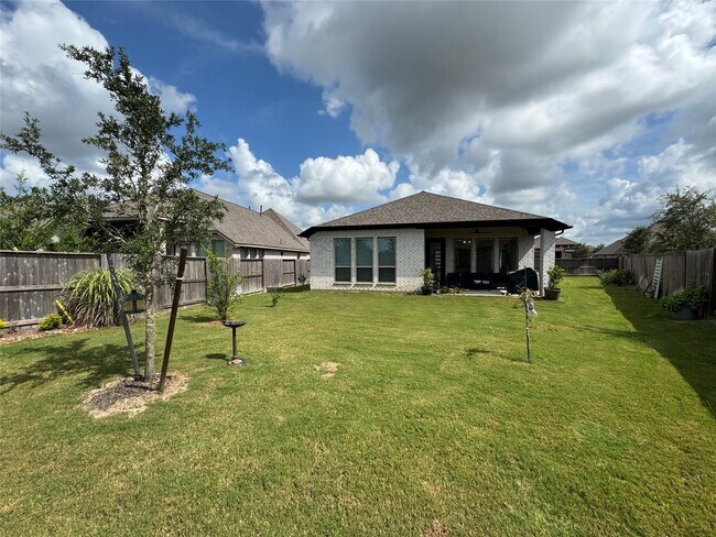 Building Photo - 4522 Peloton Rd