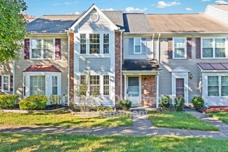 Building Photo - 6044 Sirenia Pl