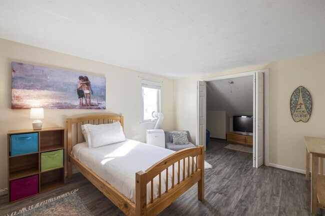 Building Photo - 16 Grasshopper Ln