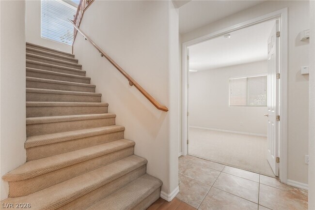 Building Photo - 224 Uccello Dr