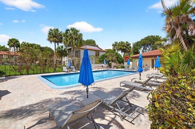 Building Photo - 21785 Cypress Dr