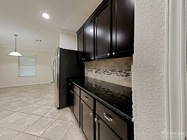 Building Photo - 1607 Hickory Burl Ln