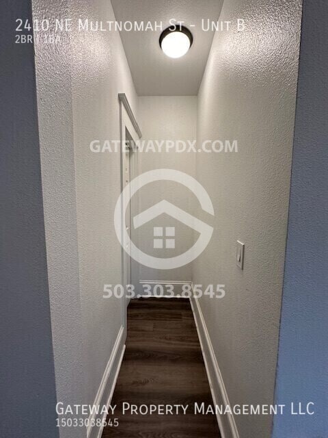 Building Photo - 2410 NE Multnomah St