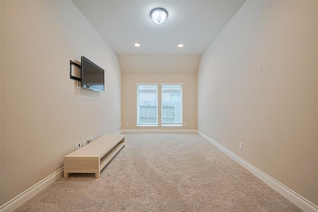 Building Photo - 19 Bear Grove Dr