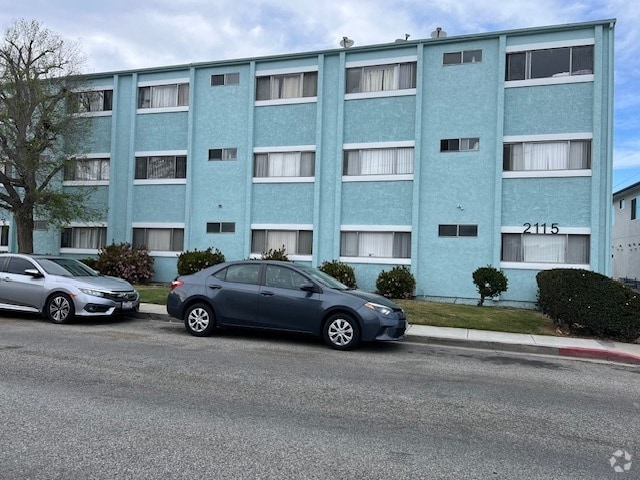 Building Photo - 2115 Mathews Ave
