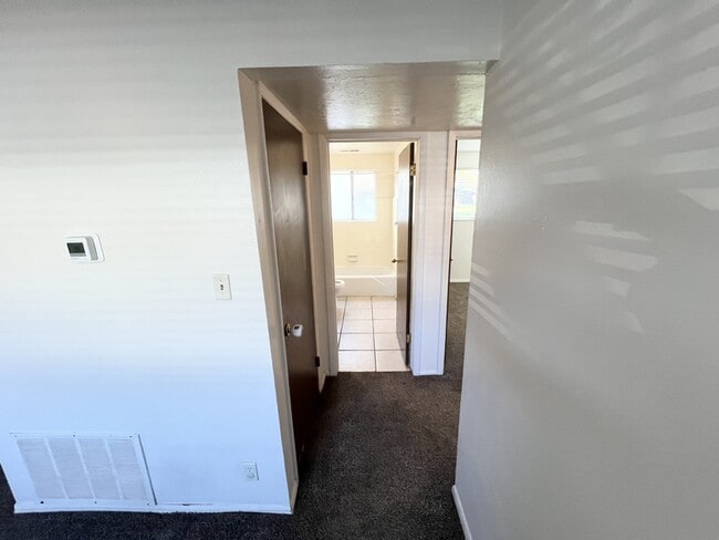 Building Photo - 1540 S 400 E