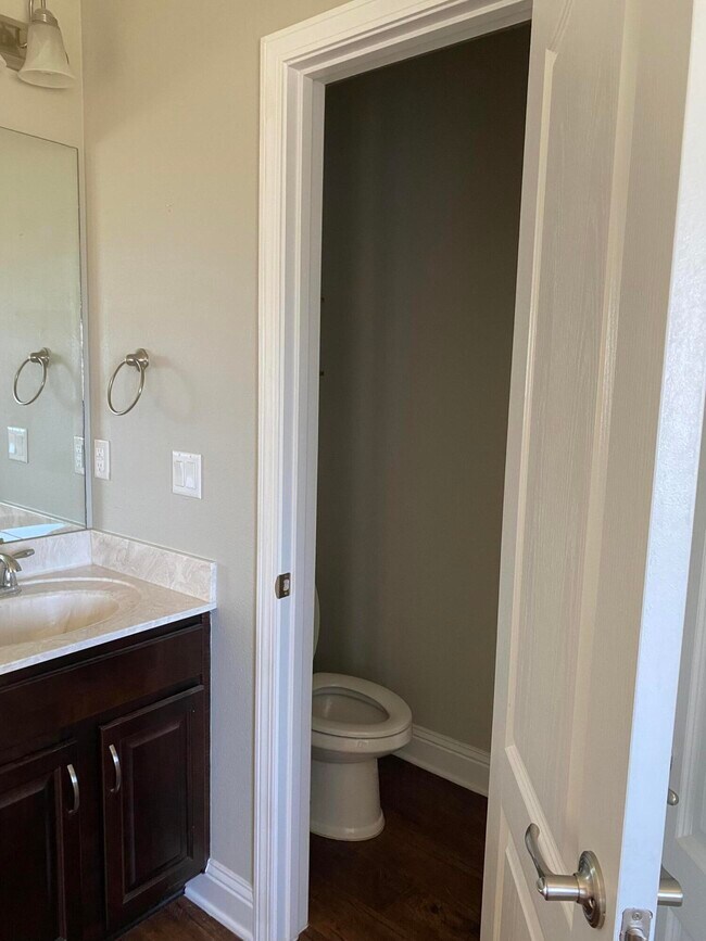 Building Photo - 8544 Holley Hills Cir
