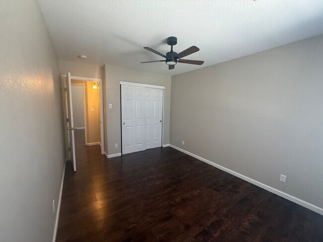 Building Photo - 3401 Misty Meadows Dr NE