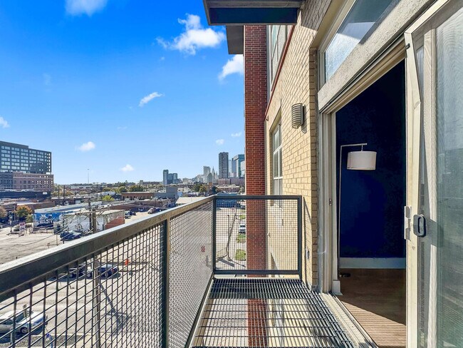 Building Photo - 2916 Indiana St