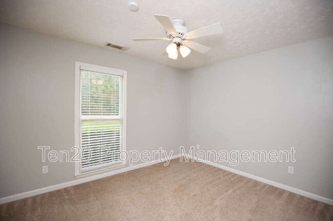 Building Photo - 776 Lee Rd 222