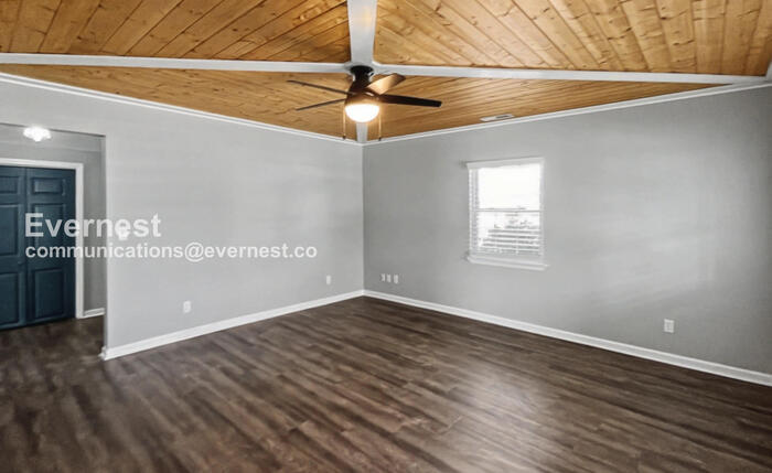 Building Photo - 5501 St Elmo Ave