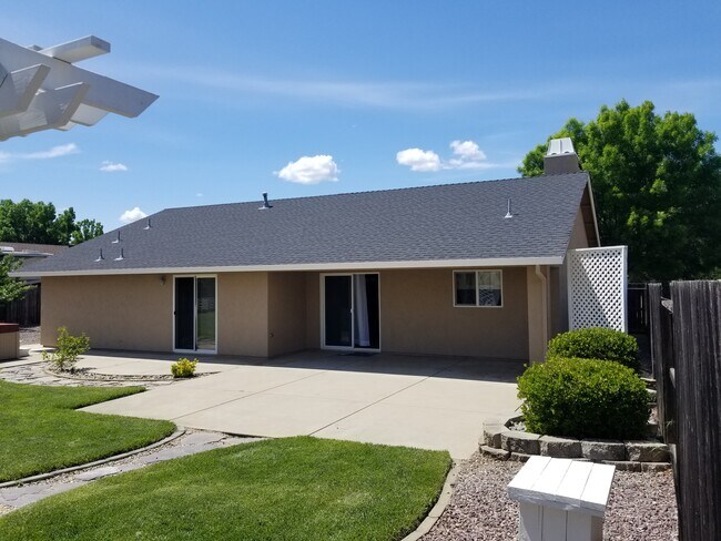 Building Photo - 4057 Saffron Way