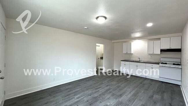 Building Photo - 11800 White Ave