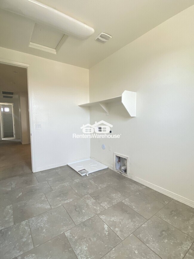 Building Photo - 22868 E Desert Hills Dr