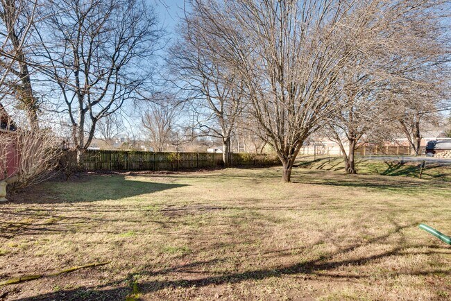 Building Photo - 534 Wanda Dr