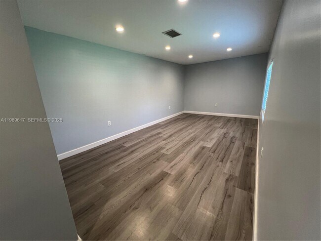 Building Photo - 432 Palmetto Dr