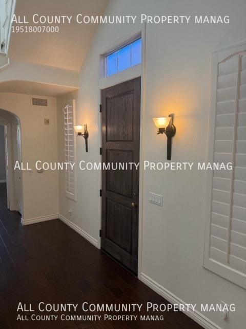 Building Photo - 70 Loganberry-