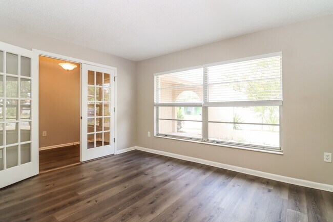 Building Photo - 7618 Summertree Ln