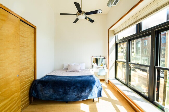 Building Photo - 213 N Walnut St