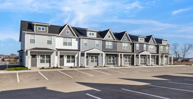 Building Photo - 323 Front Rdg Cir