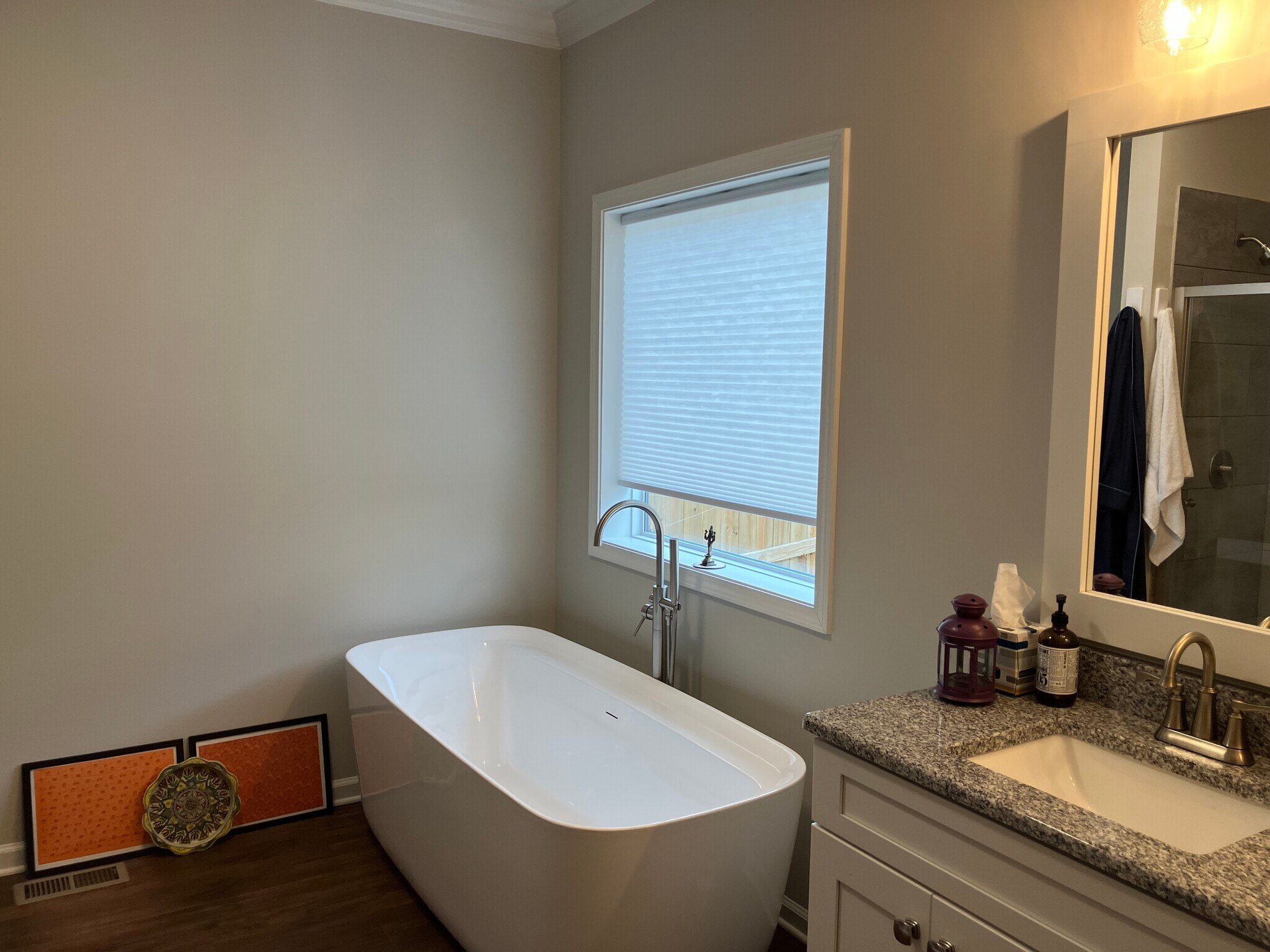 Building Photo - 407 6th St