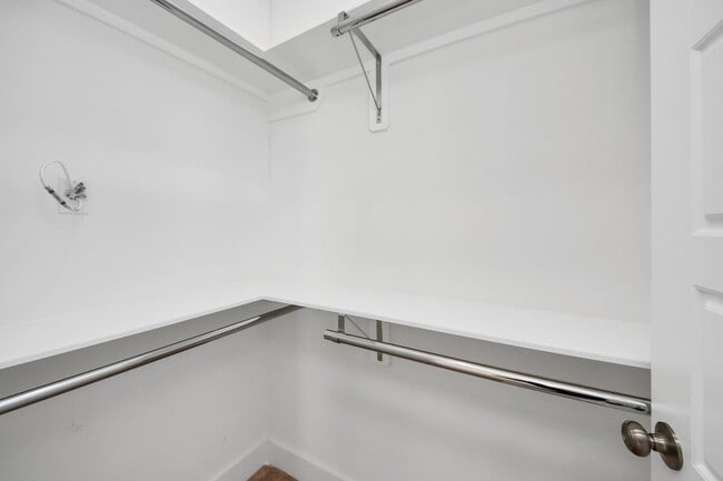 Building Photo - 4623 Cochran St