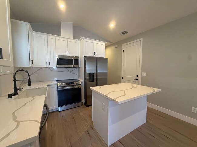 Building Photo - New Build in Established Neighborhood