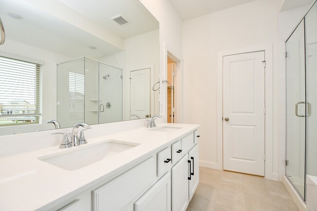 Building Photo - 6562 Scarlet Pond Ln