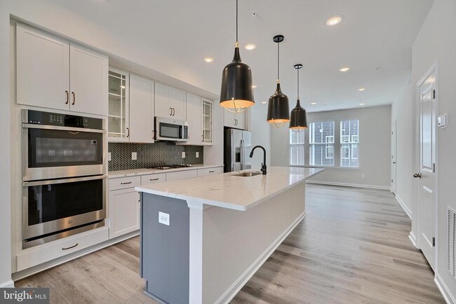 Building Photo - 2509 Gatwick Ln