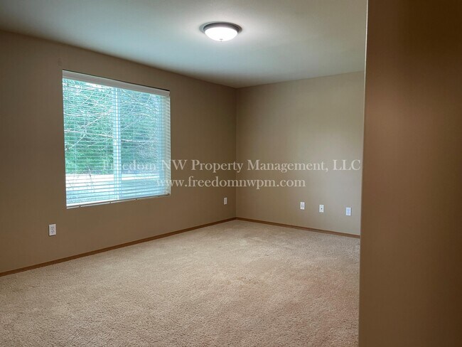 Building Photo - 117 Timberline Ln