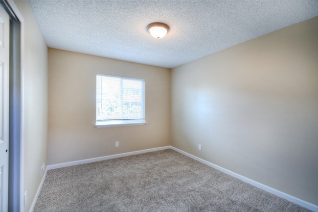 Building Photo - 3680 Pennyroyal Ln