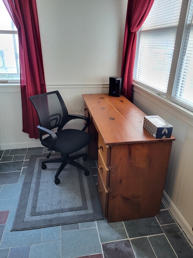 Building Photo - 30 Main St