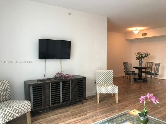 Building Photo - 7900 Harbor Island Dr