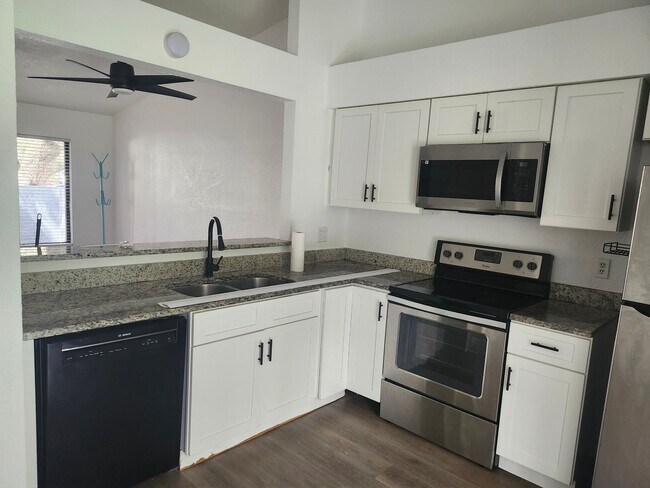 Building Photo - 10442 Riva Ridge Trail