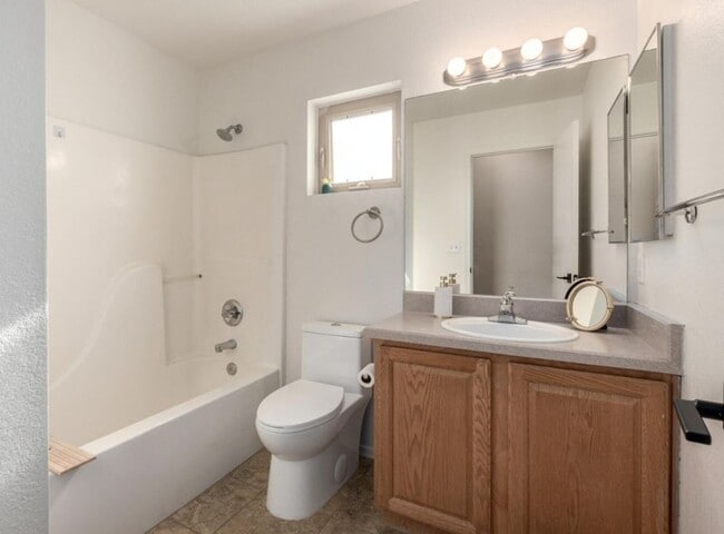 Building Photo - 4781 E Joslyn Heights Pl