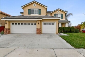 Building Photo - Spacious San Jacinto Home!