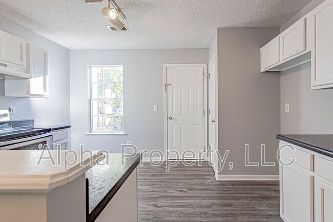 Building Photo - 3 Glassglenn Dr