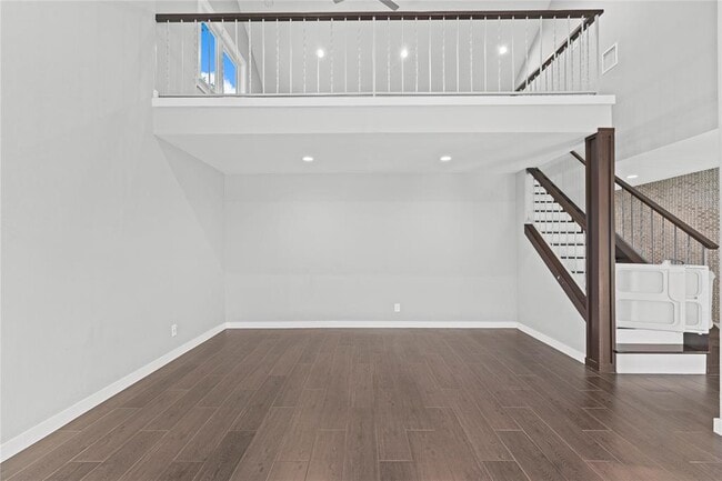 Building Photo - 22435 Elsinore Dr