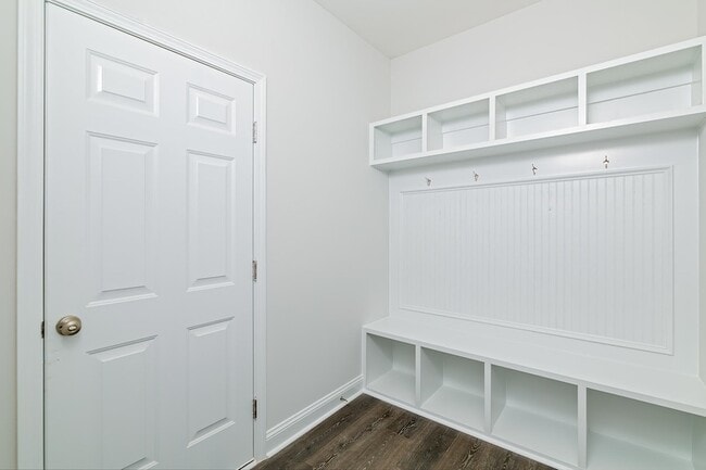 Building Photo - 587 Foothills St