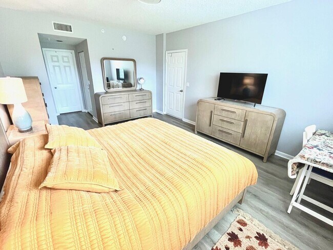 Building Photo - 11770 St Andrews Place