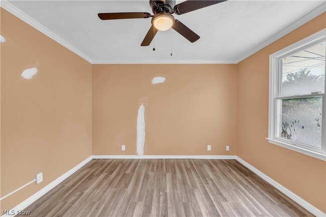 Building Photo - 15901 Edgewood Ave