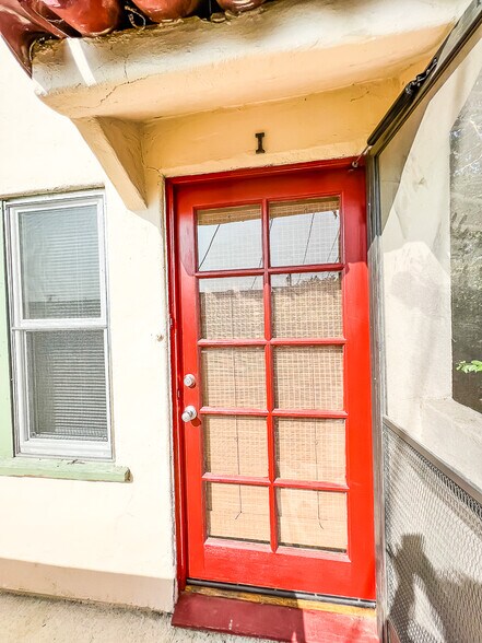 Building Photo - 239 Pacific St