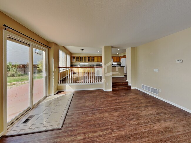 Building Photo - 4892 Waldenwood Dr