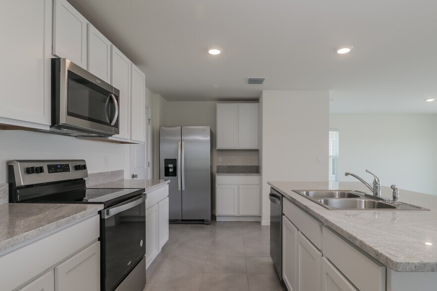 Building Photo - 476 Sunlit Coral St