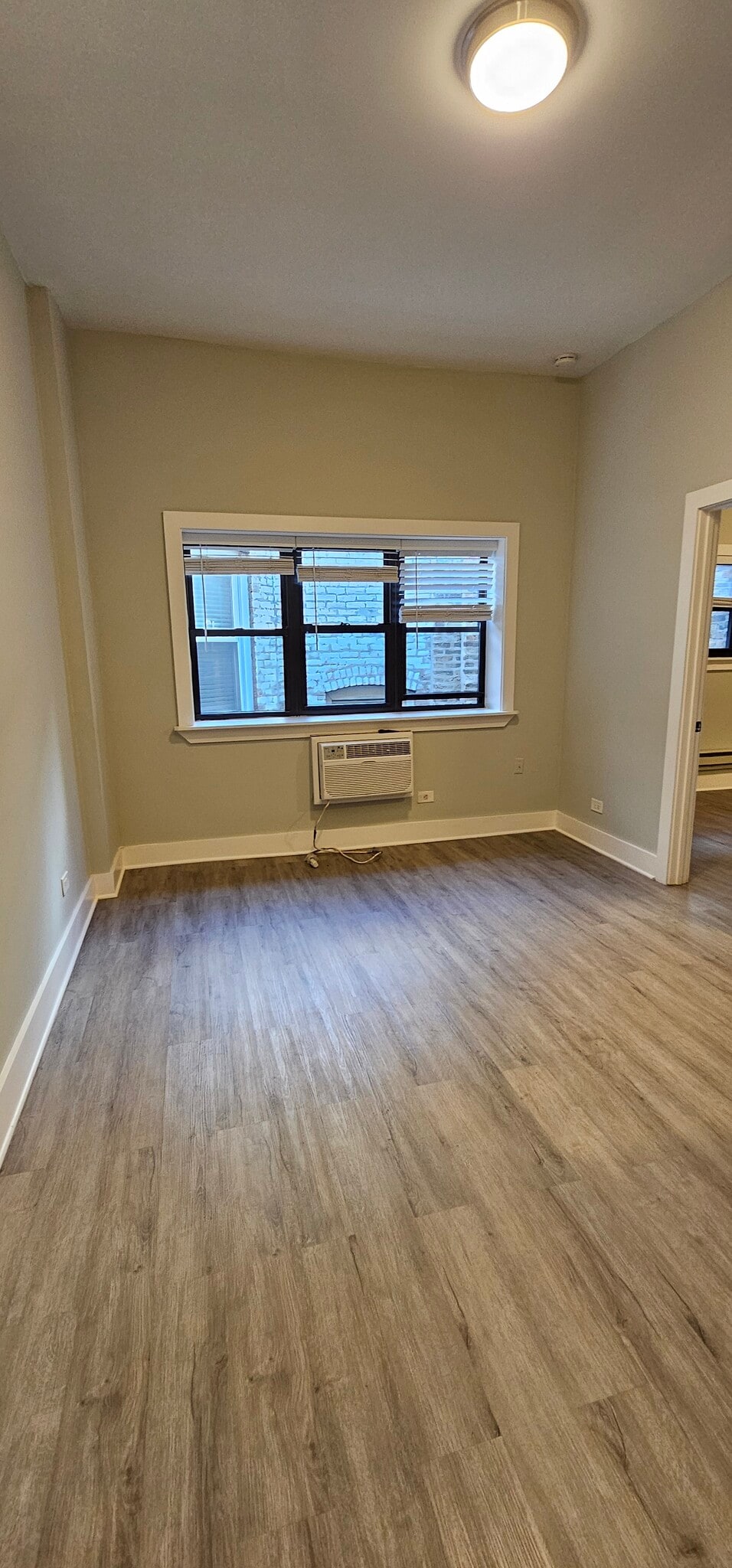 Building Photo - 1437 N Dearborn St