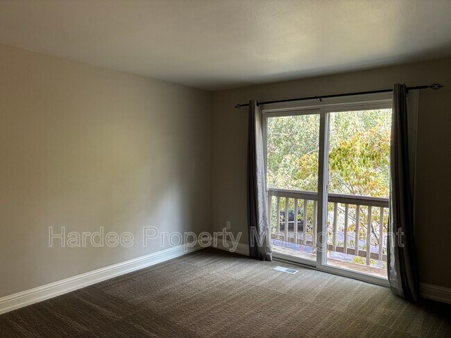 Building Photo - 113 W Braemere Rd