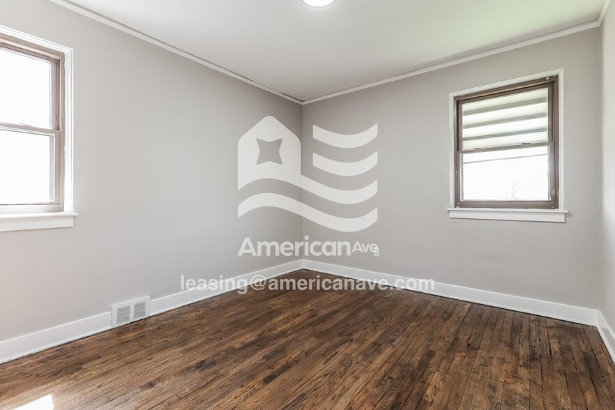 Building Photo - 6155 Yorkshire Rd